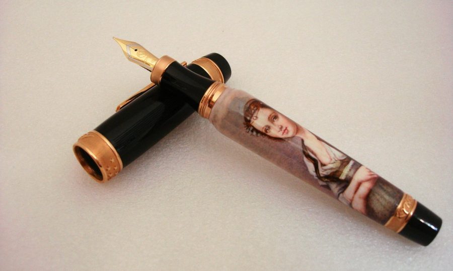 Estilográfica Kynsey - Modelo Mujer con una Perla