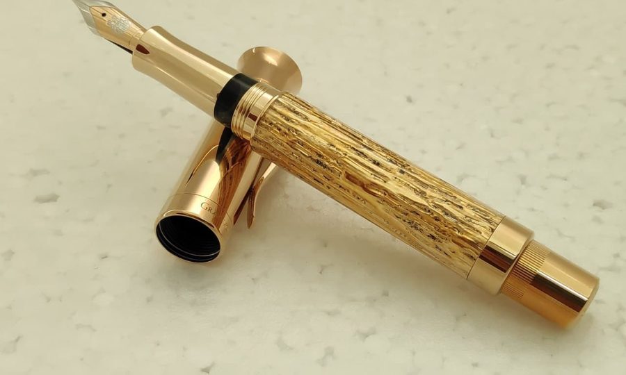 Estilográfica Madera de Roble Graf von Faber-Castell Pen of the Year 2012