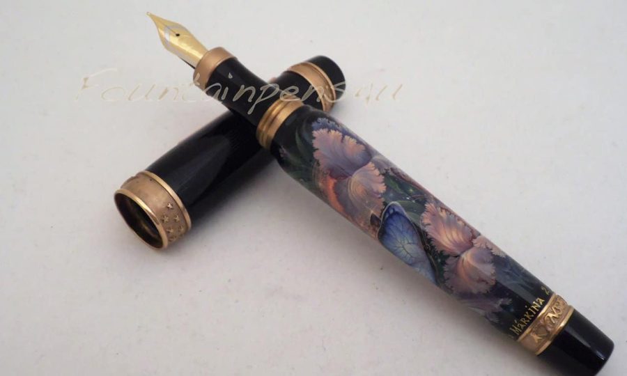 Estilográfica Kynsey - Mariposas y Mundo Mágico